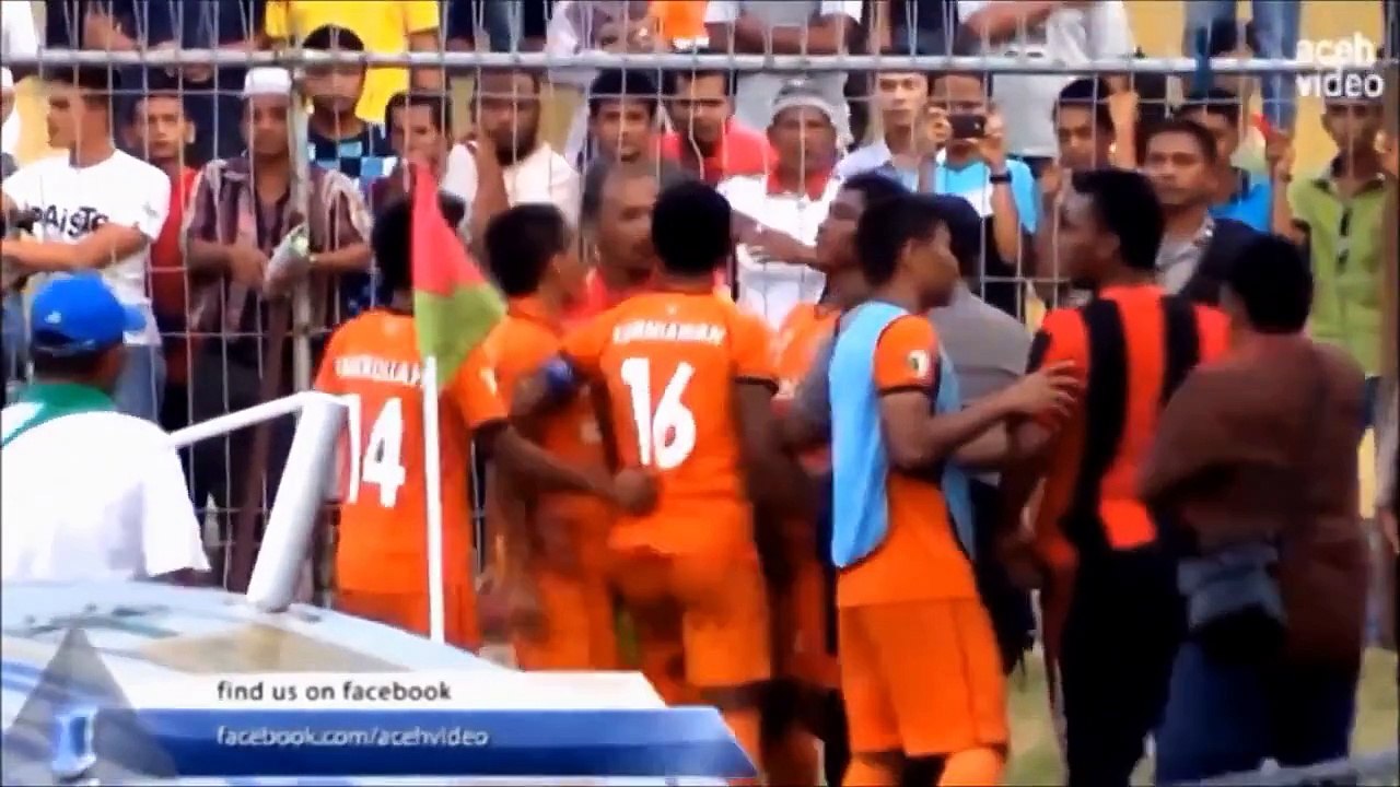 Heart Breaking DEATHS in Football