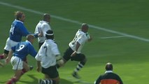 Fiji's Uluinayau scores breakaway try at RWC 1999