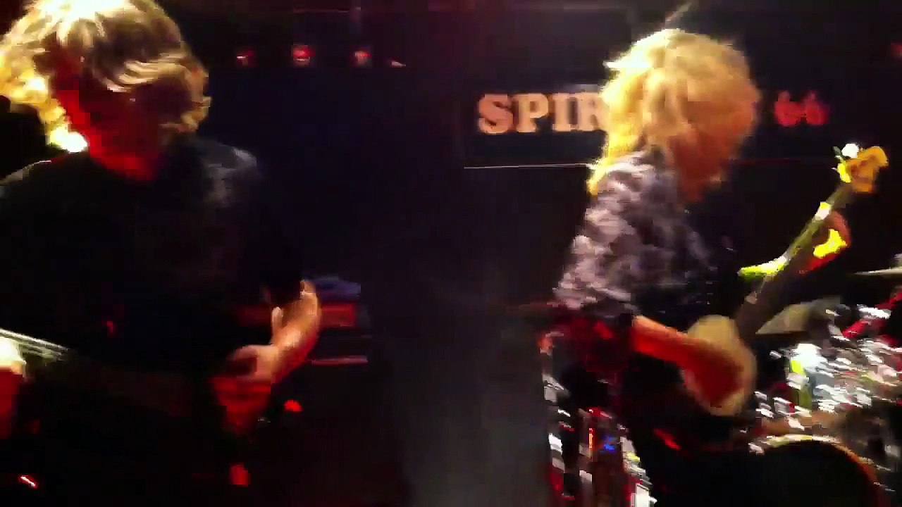 ULI JON ROTH , ancien guitariste de SCORPIONS en concert au