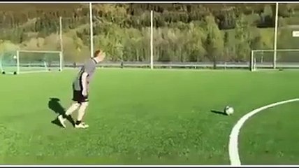 Awesome man with football tricks - bilqeeskenchi.pk