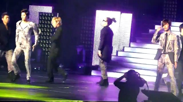 1080p FANCAM 111126 TVXQ Talk + Why + Talk + Rising Sun @ KPOP MASTERS, Las Vegas