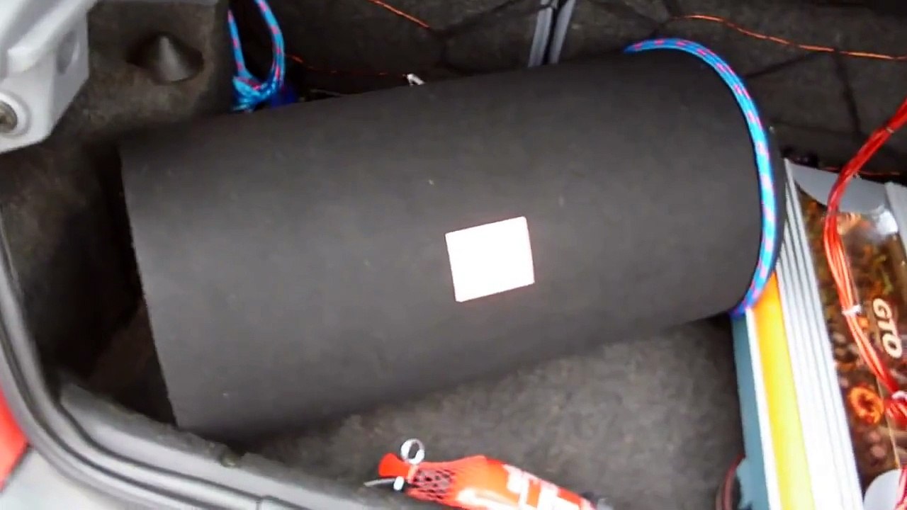 Car Audio - Clio II - JBL GTO 6000 + 1202D - MEGA BASS! HD