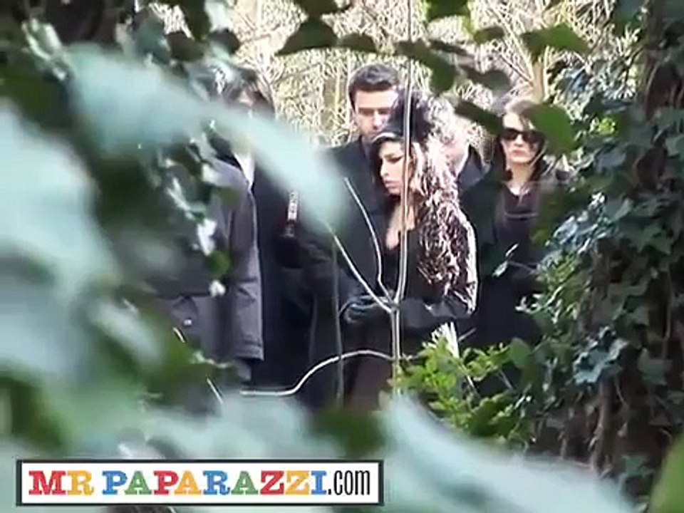 Amy Winehouse shooting a music video in London