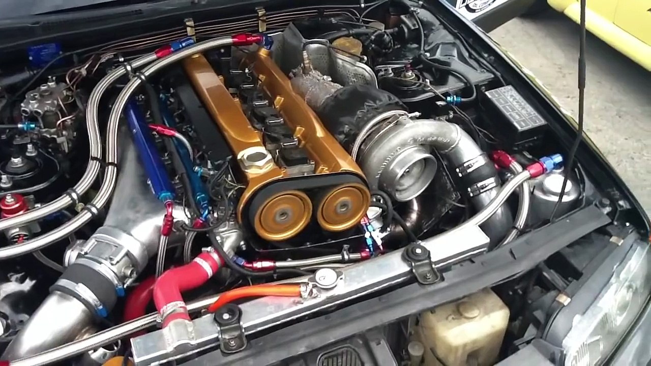 Nissan Skyline R32 blow off valve sound - video Dailymotion
