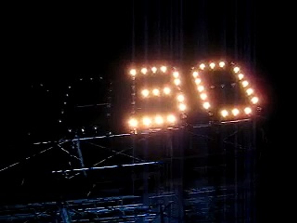 New Year Countdown ~~~~~~ Japan -- Tokio Tokyo Zojoji 2009 2010 --- count down