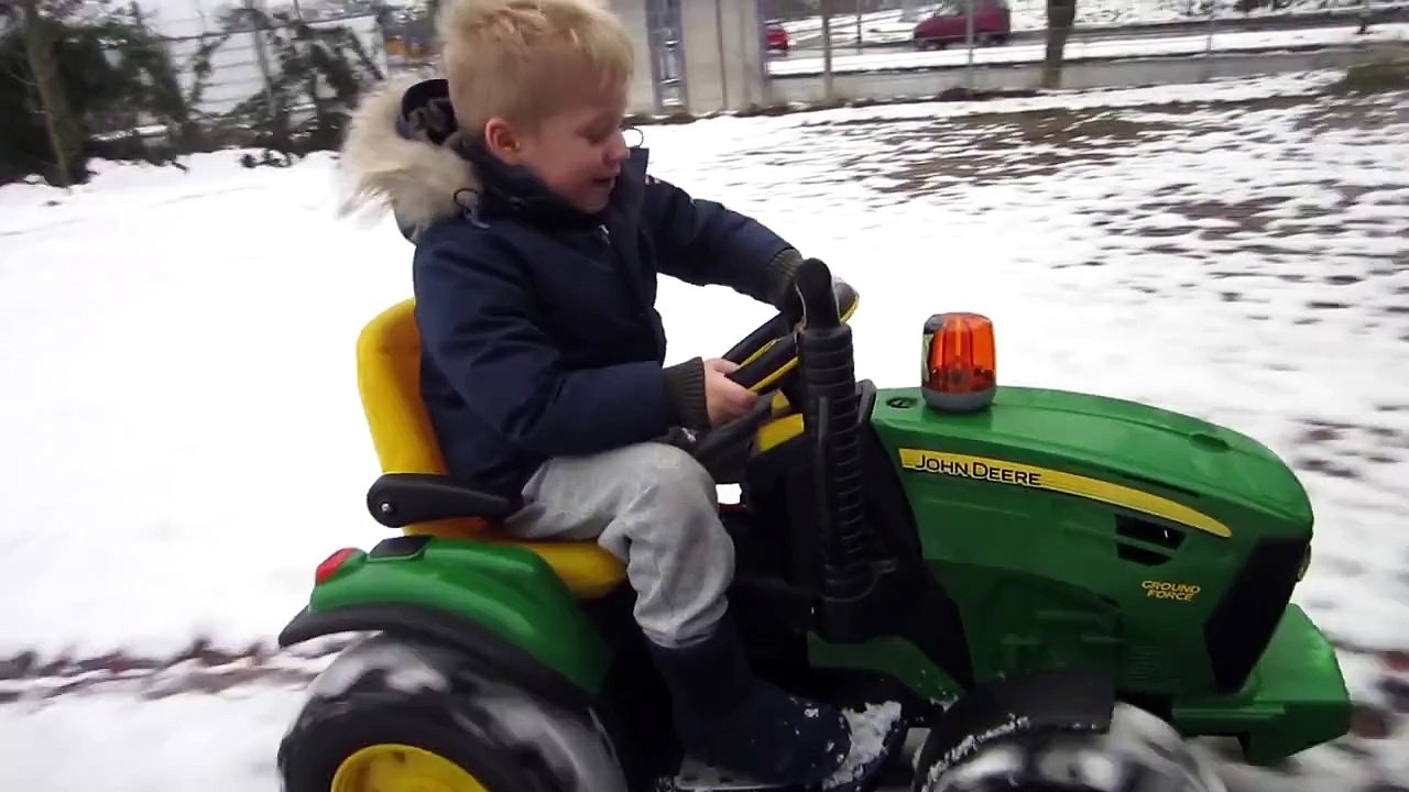 PEG PEREGO - John Deere Ground Force SNOW PATROL operated by Jack Jack