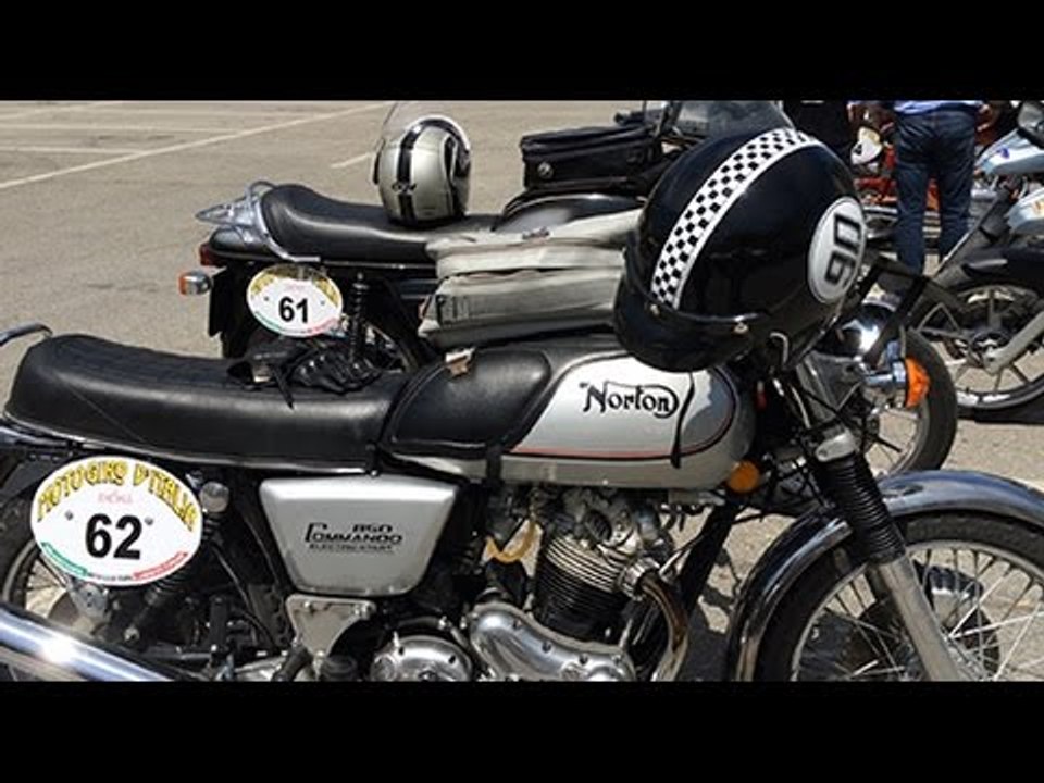 Novafeltria invasa dal rombo dei motori, Motogiro d’Italia fa sosta in piazza Roma