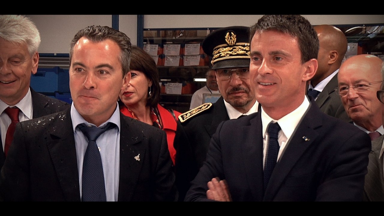 Tout pour l'emploi - Visite de Manuel Valls dans la TPE Le Câblage Français (LCF)