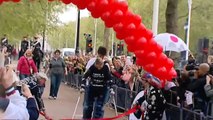 'Bionic' woman Claire Lomas completes London Marathon