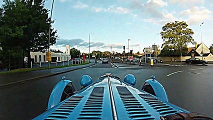 Teal type 35 (Bugatti) - Driving the A30 Egham/Staines