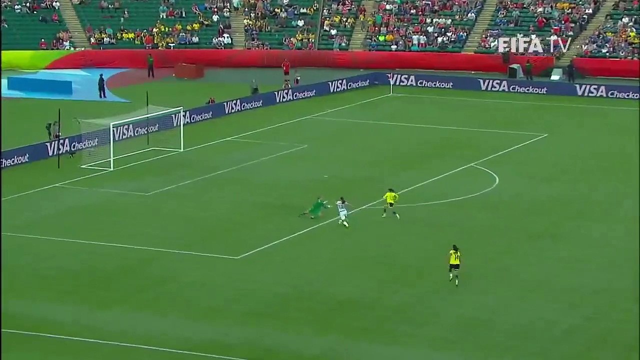 Catalina Pérez Red Card and Abby Wambach Penalty Miss - USA v. Colombia 23.06.2015