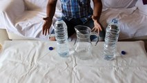 Cómo vaciar una botella de agua en 2 segundos, una apuesta que no puedes perder