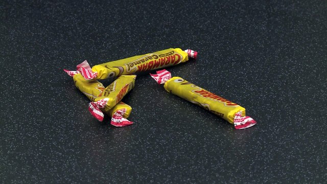 Comment réaliser une tuile aux carambars en 5 minutes ? - Gourmand