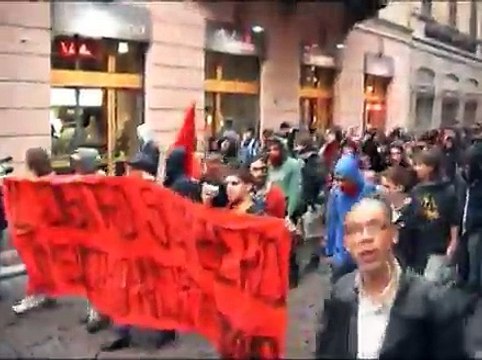 Corteo contro sgombero CSA BARATTOLO Pavia (prima dello sgombero))