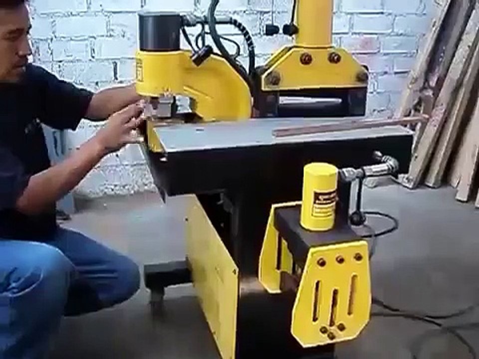 Máy gia công thanh cái , 3 in 1 Busbar Fabricators TLP HHM-150H