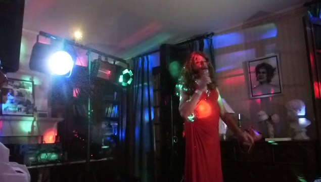 REGINA CARLIN chante DALIDA Une femme à quarante ans