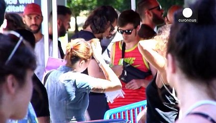 عشاق الموسيقى الإلكترونية يحتفلون في مهرجان سونار ببرشلونة