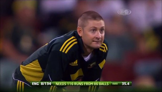 Funny Cricket Moment Runner confuses fielding team-jt5F8MuaOAk