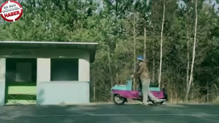 Motorsiklet çetesine katılıyor, sonra ne mi oluyor