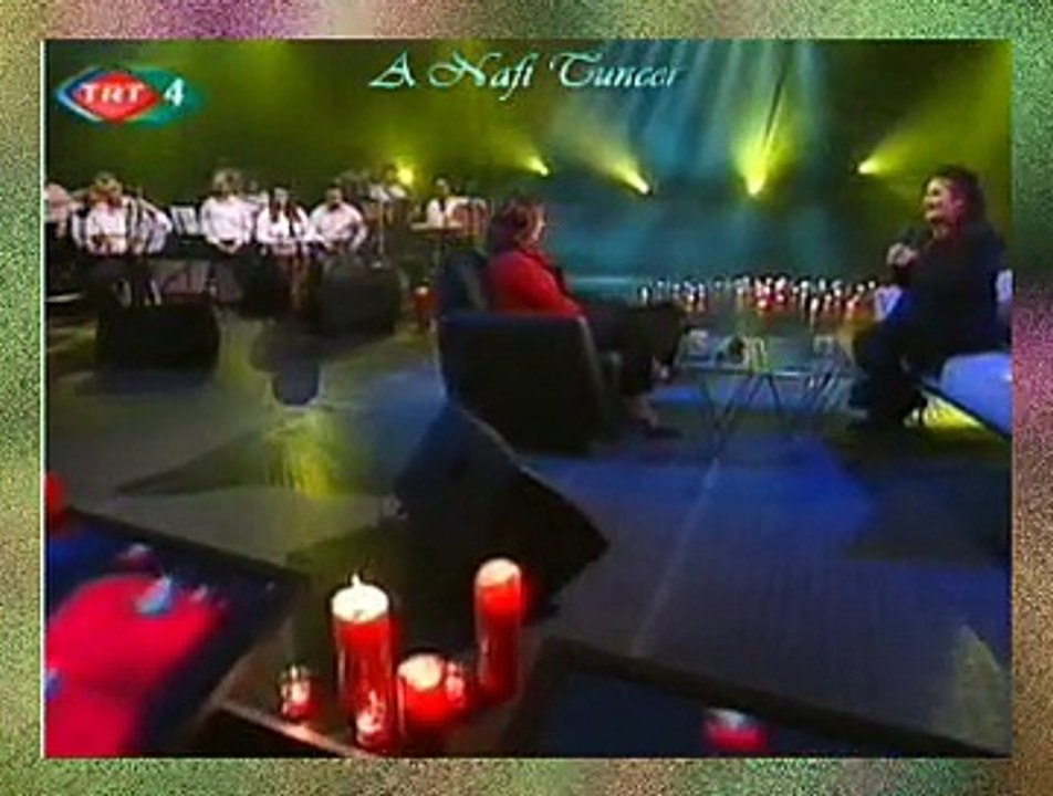 Sabahat AKKİRAZ *Leylim Leylim*