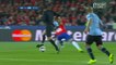 Referee almost fell down | Chile vs Uruguay 25.06.2015