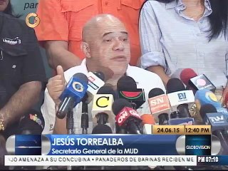 MUD presenta candidatos para parlamentarias