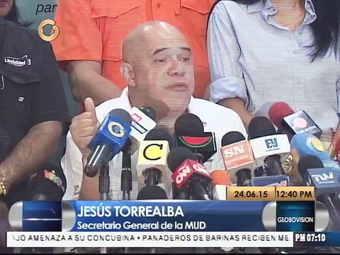 MUD presenta candidatos para parlamentarias