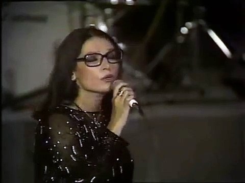 Nana Mouskouri - Enas Mithos -