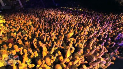 Slash ft.Myles Kennedy & The Conspirators - Sweet Child O' Mine | Live in Sydney | Moshcam
