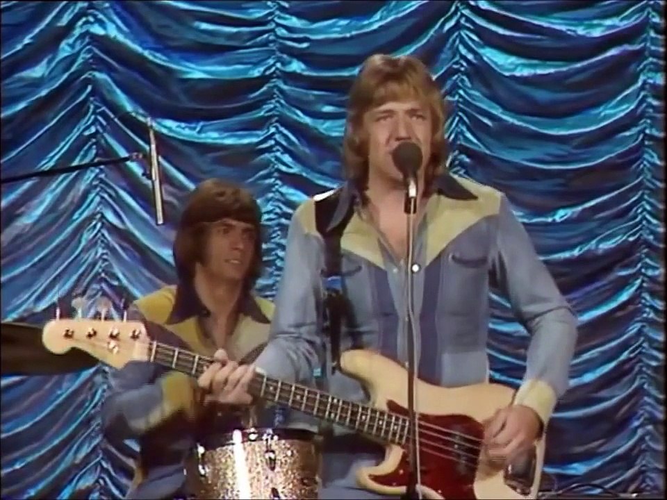 Herman's Hermits - Ginny Go Softly.16th Aug.1975