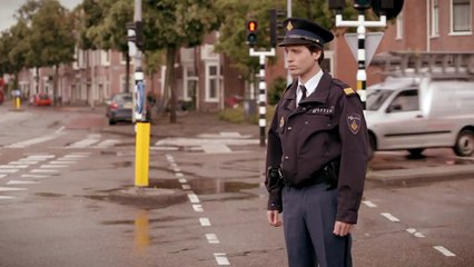 Agent & fietser | Komt een man bij de dokter