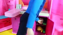 Frozen Parody Elsas Barbie MOTORHOME Hans and Disney Princess Anna Kidnapped P1 Camper