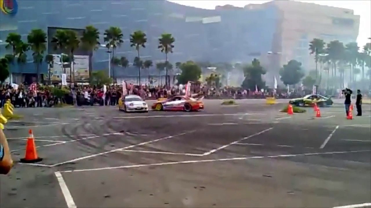 Mobil Balap - Mobil Balap Drift Sport Modifikasi