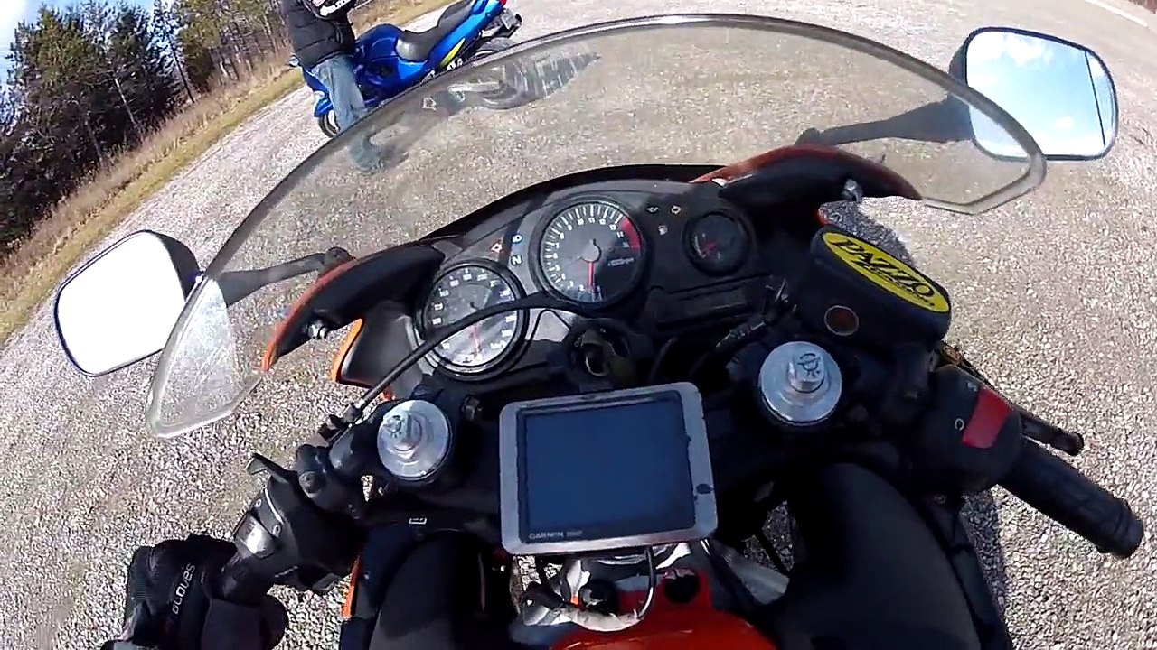 2001 SUZUKI KATANA 600 VS 2000 HONDA CBR F4 600CC