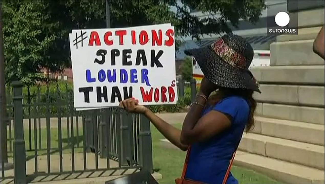 Amazon et ebay renoncent à vendre des drapeaux confédérés