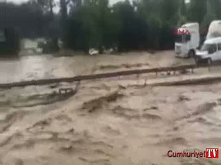D - 100 karayolunu vuran sel böyle geldi