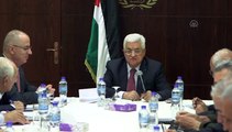 Palestinian President Abbas meets with Palestine Liberation Organization