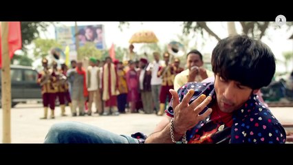 Guddu Rangeela (Title Track) -Arshad Warsi, Amit Sadh, Aditi Rao Hydari by Pankaj Jha Deutsche Bank