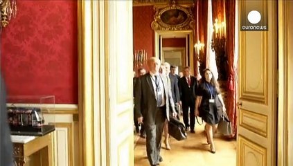 قمة رباعية في باريس لدراسة تجدد الاقتتال شرقي أوكرانيا