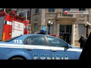 TG 13.04.15 Ostuni, crolla il soffitto di una scuola elementare
