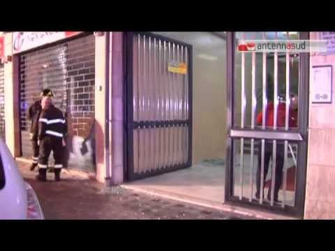 TG 15.04.15 Bari, ordigno danneggia agenzia di spedizioni georgiana