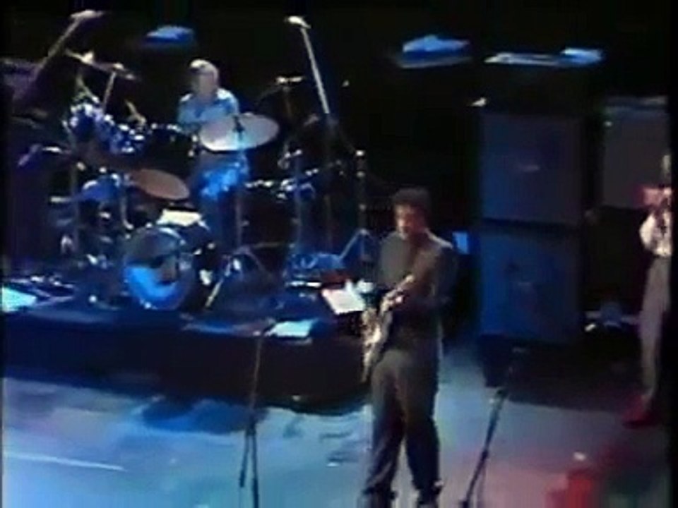 Kate Bush - The Wedding List (Live 1982)