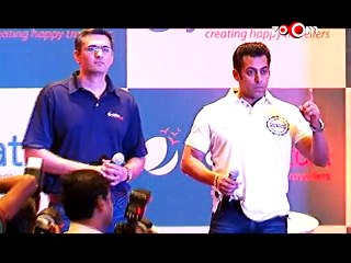 Salman Khan helps Sneha Ullal's mom during her battle with cancer - Bollywood News