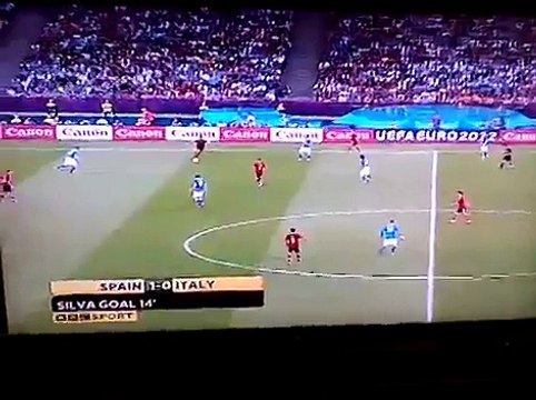 David Silva goal Spain vs Italy 2-0 Finals Euro 2012 01-07-2012