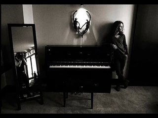 Vanessa Paradis ITV Europe1 - "Les Incontournables" Promo "Love Songs" 050513