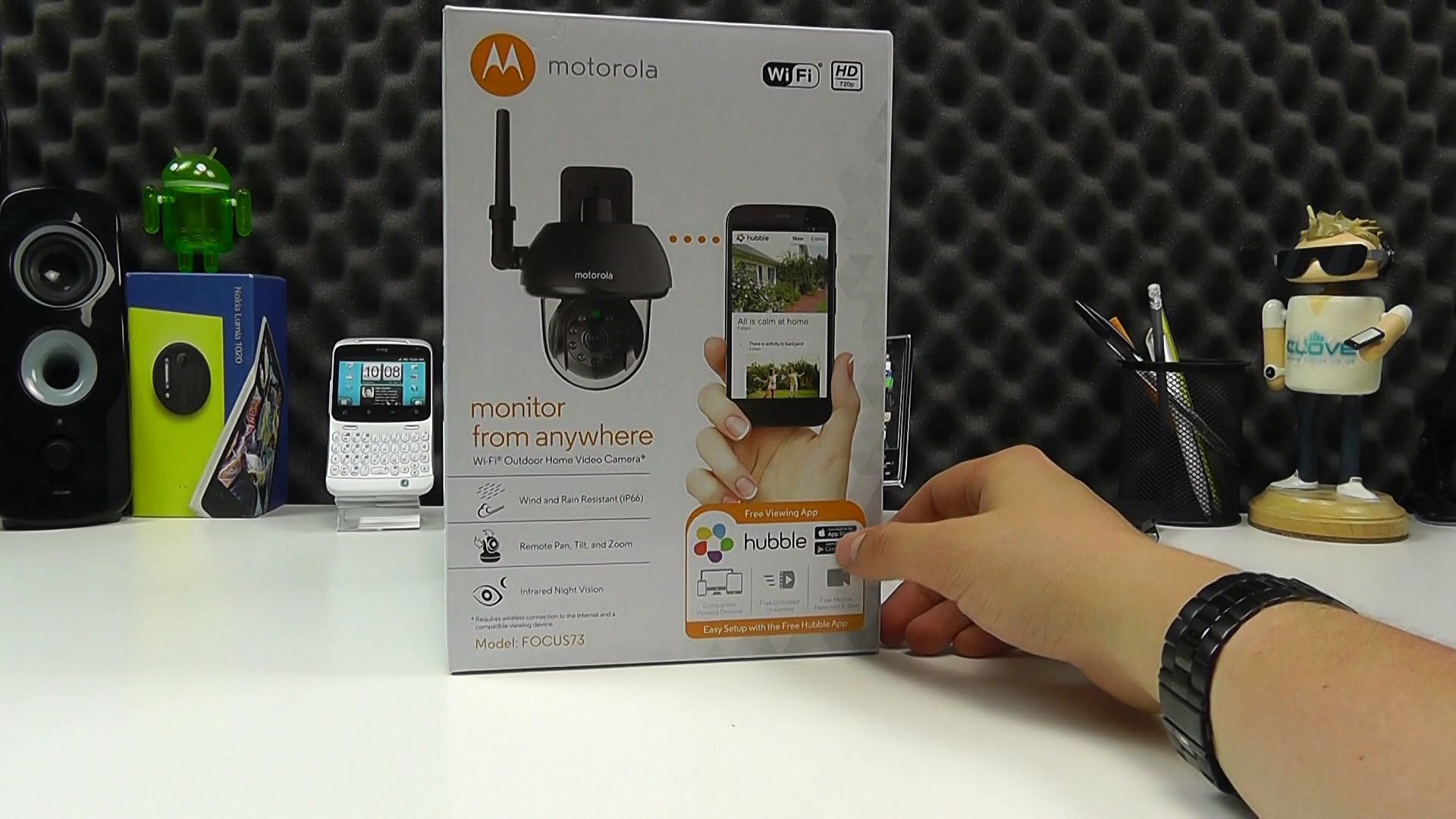 Motorola Focus 73 Outdoor Wireless Camera Unboxing - video Dailymotion