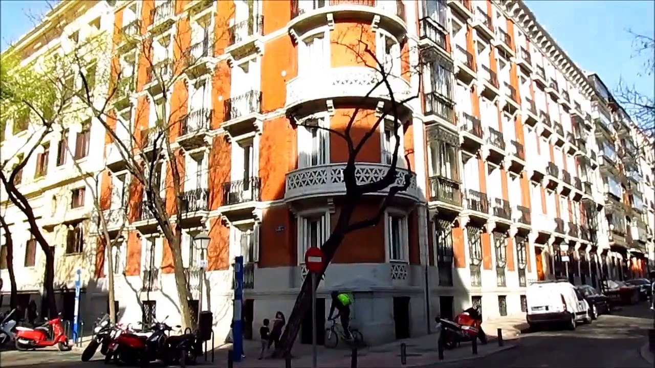 Madrid, Spain: El barrio de los Jeronimos - Los Jeronimos neighnorhood