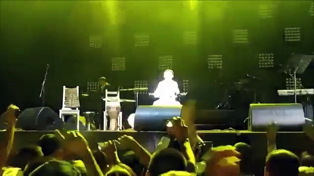 Узбекский мальчик Журабек Жураев на сцене поет песню Шатунова Седая Ночь