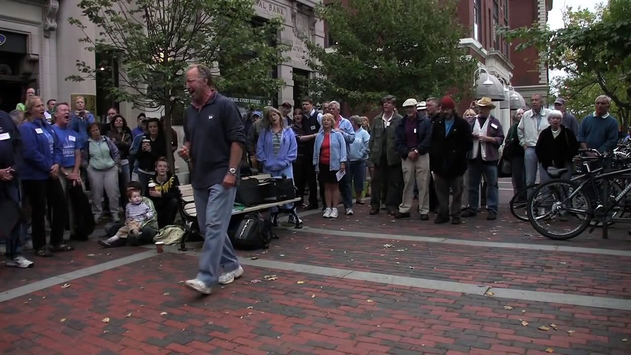Frissons garanties quand cette chorale interprete un chant de marin - Roll the Old Chariot