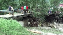 Inundatii produse in comuna Vladesti - judetul Valcea